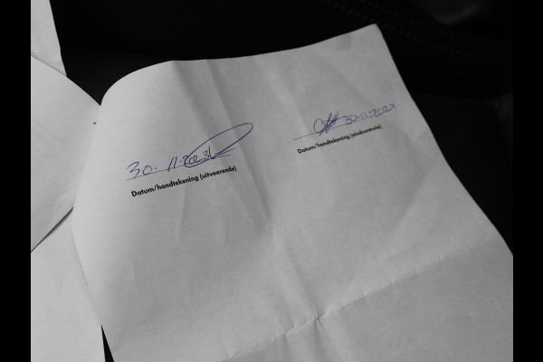 Audi Q4 e-tron 40 LAUNCH EDITION ADVANCED 77KWH + WEGKL. TREKHAAK | SPORTSTOELEN | ADAPTIVE CRUISE | CARPLAY | STOELVERW.