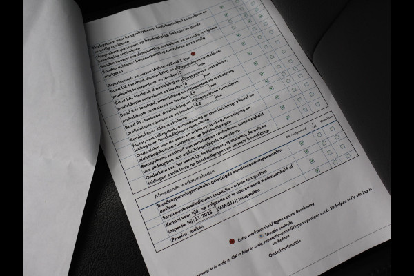 Audi Q4 e-tron 40 LAUNCH EDITION ADVANCED 77KWH + WEGKL. TREKHAAK | SPORTSTOELEN | ADAPTIVE CRUISE | CARPLAY | STOELVERW.