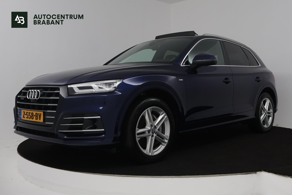 Audi Q5 55 TFSI e quattro Competition (PANORAMADAK, TREKHAAK, STOELVERWARMING, ACHTERUITRIJCAMERA, SFEERVERLICHTING, DIGI COCKPIT)