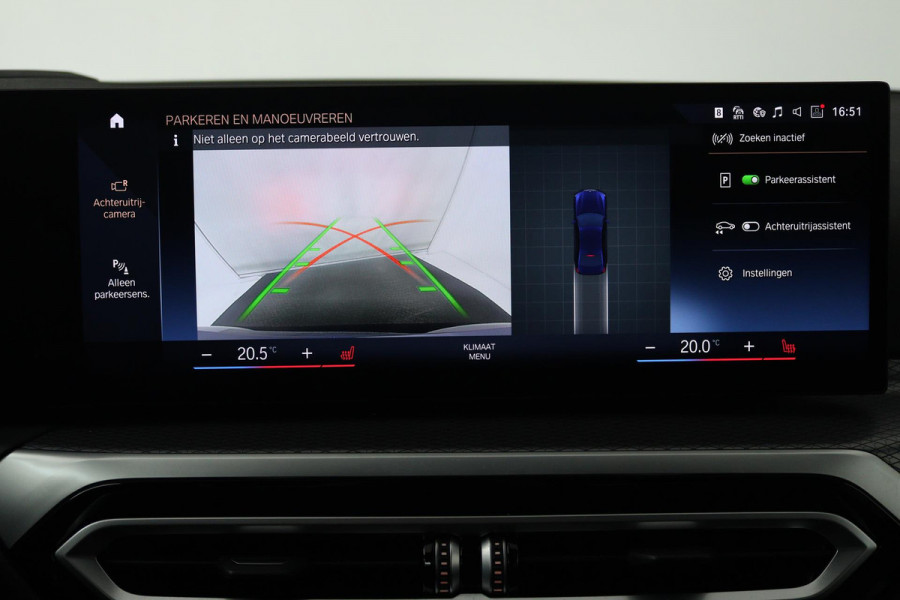 BMW 3 Serie 318i (STOELVERWARMING, STUURVERWARMING, ACHTERUITRIJCAMERA, PARKEERSENSOREN, NAVIGATIE)