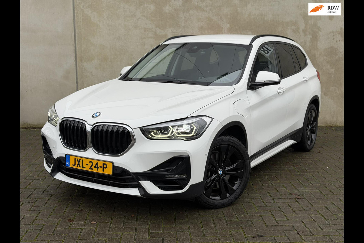 BMW X1 XDrive25e Sport Line Camera Trekhaak Elek. achterklep