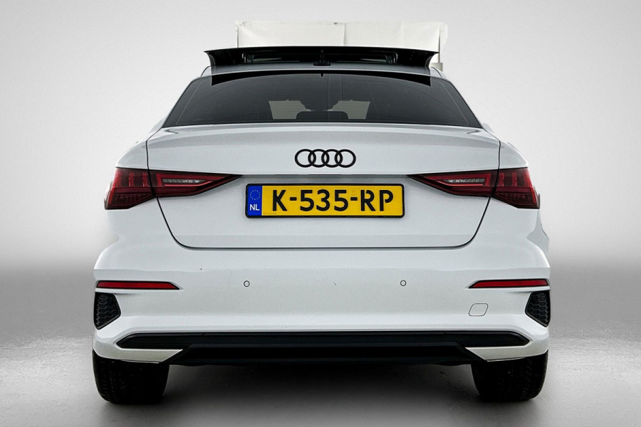 Audi A3 Limousine 35 TFSI Business edition (PANORAMADAK, NAVI, LED, CARPLAY, VIRTUAL COCKPIT, 1e EIGENAAR, GOED ONDERHOUDEN)