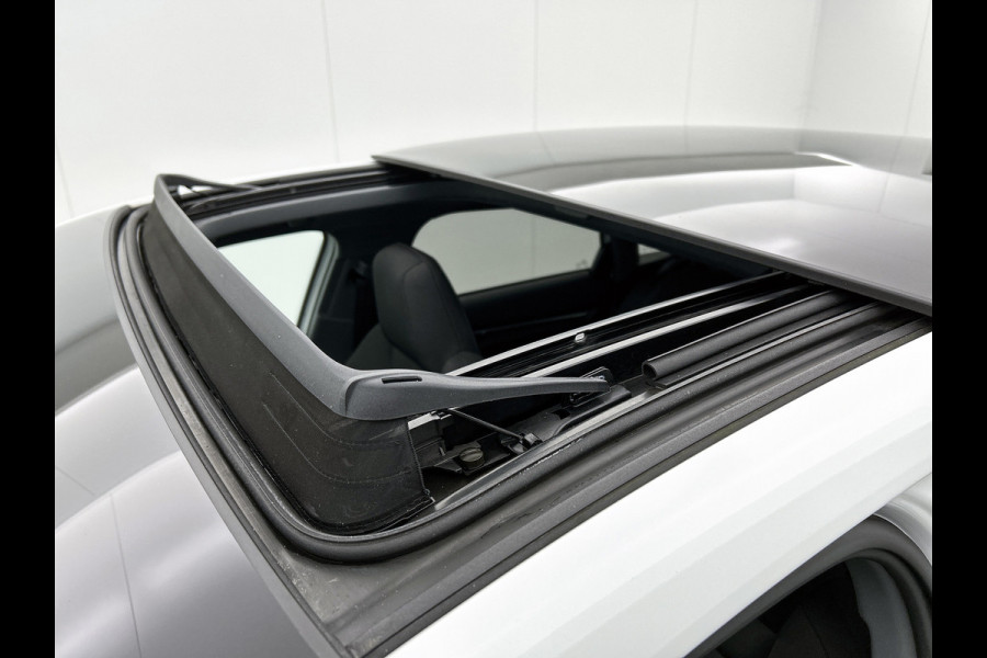 Audi A3 Limousine 35 TFSI Business edition (PANORAMADAK, NAVI, LED, CARPLAY, VIRTUAL COCKPIT, 1e EIGENAAR, GOED ONDERHOUDEN)