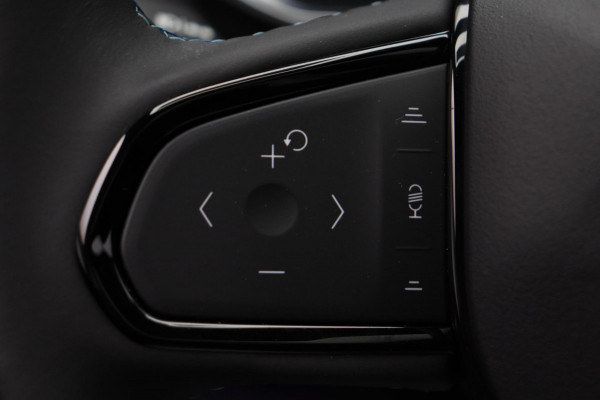 Lynk & Co 01 1.5 261PK Plug-in Hybrid *ZWARTE HEMEL* 360° Camera Pano/dak Apple/Carplay Adaptive/Cruise