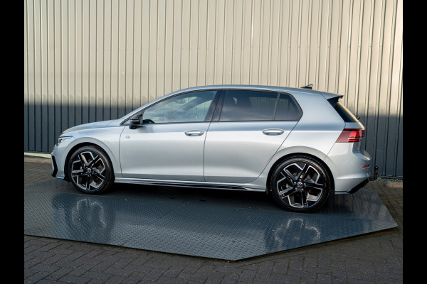 Volkswagen Golf 1.5 eTSI R-Line Edition | Trekhaak wegkl. | Head Up | Camera | Prijs Rijklaar!!