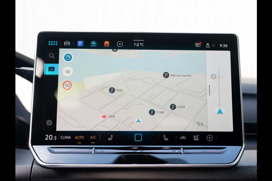 Volkswagen Golf 1.5 eTSI R-Line Edition | Trekhaak wegkl. | Head Up | Camera | Prijs Rijklaar!!