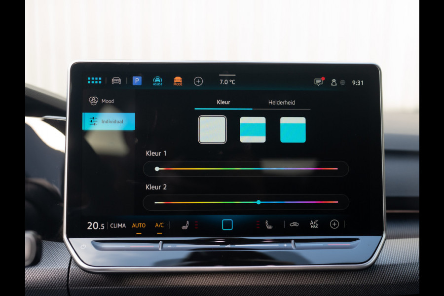 Volkswagen Golf 1.5 eTSI R-Line Edition | Trekhaak wegkl. | Head Up | Camera | Prijs Rijklaar!!