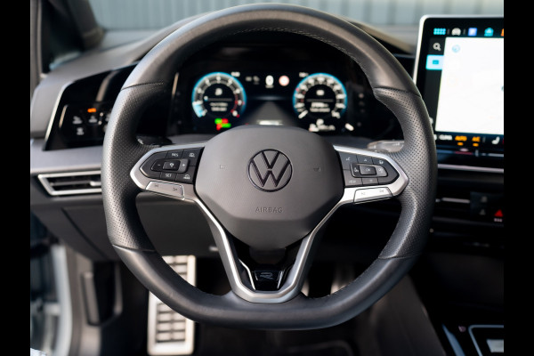 Volkswagen Golf 1.5 eTSI R-Line Edition | Trekhaak wegkl. | Head Up | Camera | Prijs Rijklaar!!
