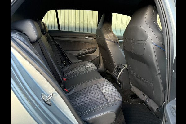 Volkswagen Golf 1.5 eTSI R-Line Edition | Trekhaak wegkl. | Head Up | Camera | Prijs Rijklaar!!