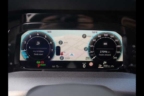 Volkswagen Golf 1.5 eTSI R-Line Edition | Trekhaak wegkl. | Head Up | Camera | Prijs Rijklaar!!