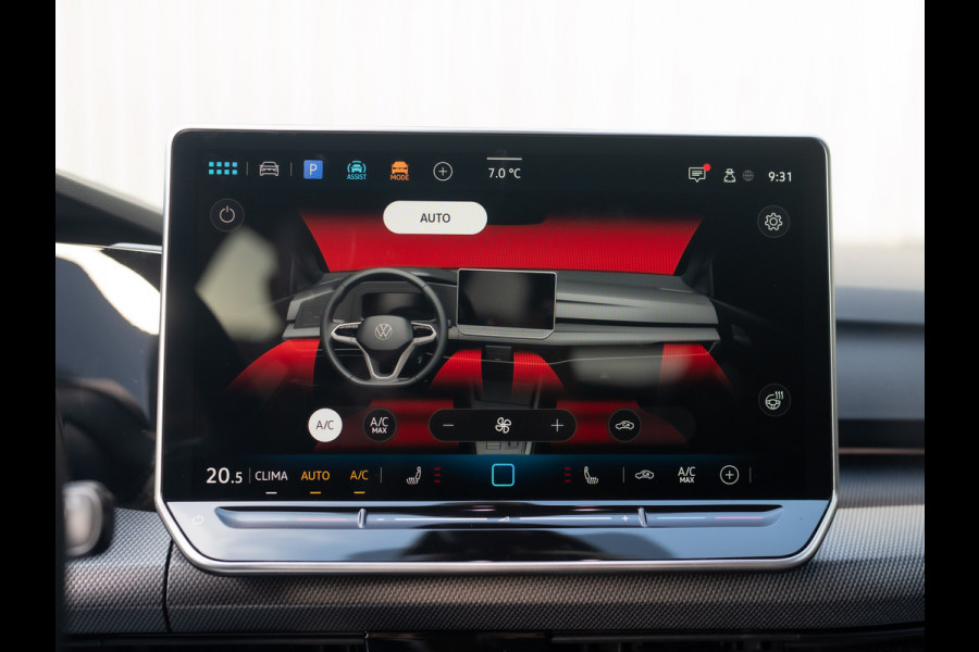 Volkswagen Golf 1.5 eTSI R-Line Edition | Trekhaak wegkl. | Head Up | Camera | Prijs Rijklaar!!