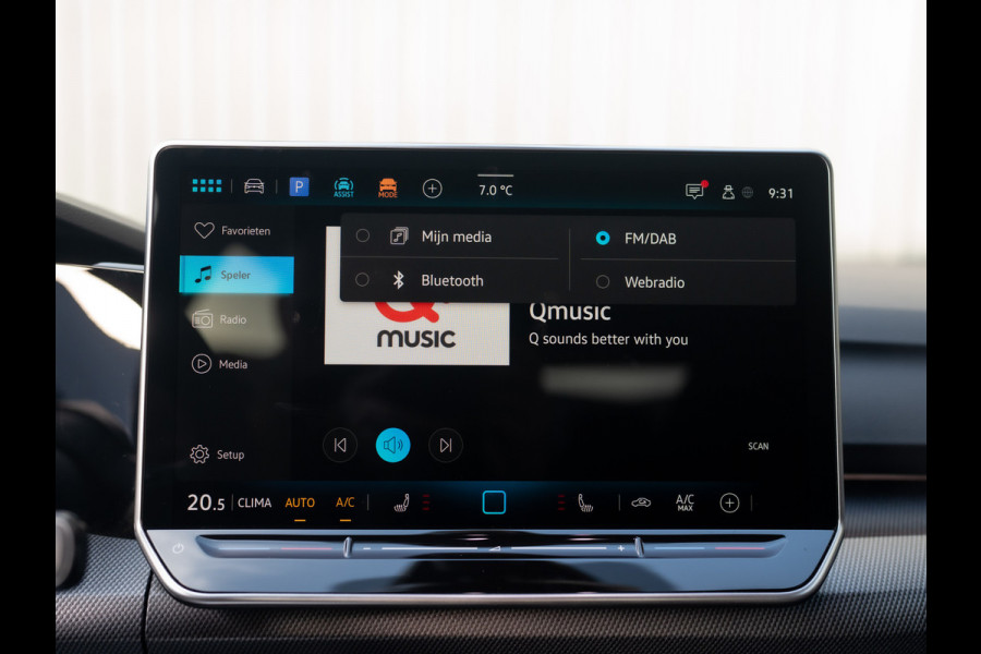 Volkswagen Golf 1.5 eTSI R-Line Edition | Trekhaak wegkl. | Head Up | Camera | Prijs Rijklaar!!