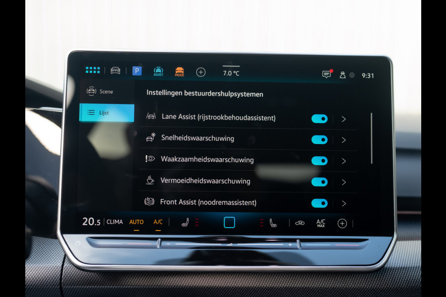 Volkswagen Golf 1.5 eTSI R-Line Edition | Trekhaak wegkl. | Head Up | Camera | Prijs Rijklaar!!