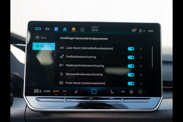 Volkswagen Golf 1.5 eTSI R-Line Edition | Trekhaak wegkl. | Head Up | Camera | Prijs Rijklaar!!