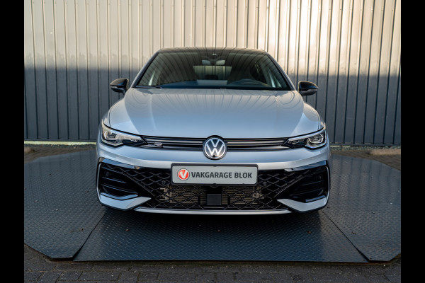 Volkswagen Golf 1.5 eTSI R-Line Edition | Trekhaak wegkl. | Head Up | Camera | Prijs Rijklaar!!