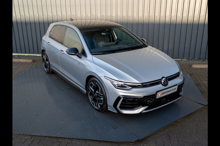 Volkswagen Golf 1.5 eTSI R-Line Edition | Trekhaak wegkl. | Head Up | Camera | Prijs Rijklaar!!