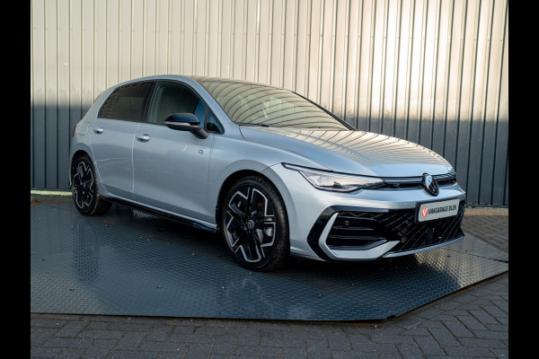 Volkswagen Golf 1.5 eTSI R-Line Edition | Trekhaak wegkl. | Head Up | Camera | Prijs Rijklaar!!