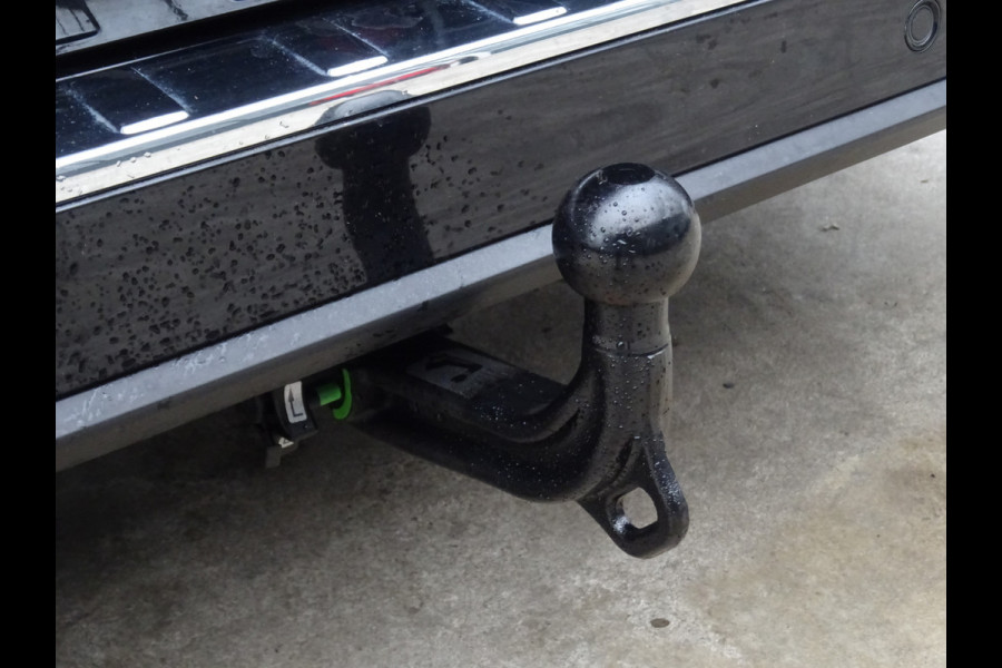 Mercedes-Benz V-Klasse 300d Lang DC Exclusive * MARGE * BURMESTER * PANORAMADAK !!