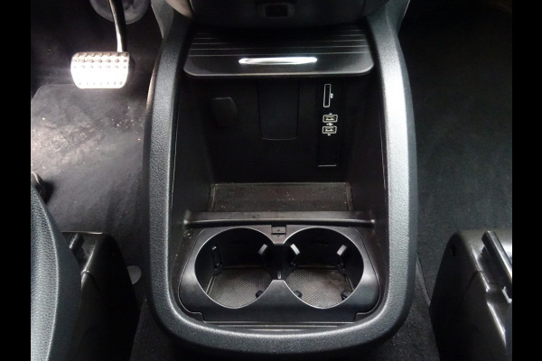 Mercedes-Benz V-Klasse 300d Lang DC Exclusive * MARGE * BURMESTER * PANORAMADAK !!