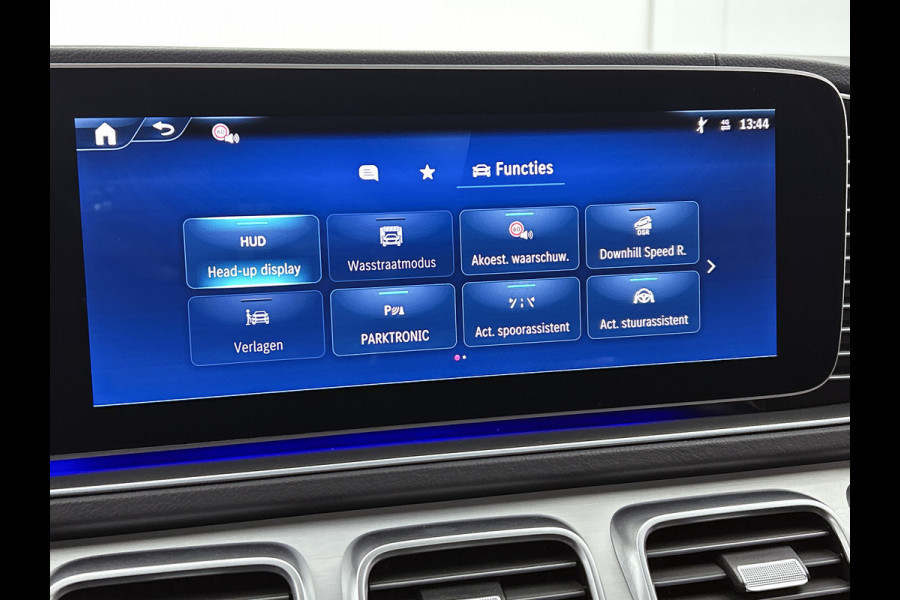 Mercedes-Benz GLE Coupé Mercedes-AMG 53 Hybrid 4MATIC+ Premium Plus Trekhaak | Panorama Schuif-Kanteldak | AMG Night Pakket | Distronic | Parkeerpakket met 360°-camera | Lederen Bekleding. Inclusief 24 maanden MB Certified garantie voor Europa.