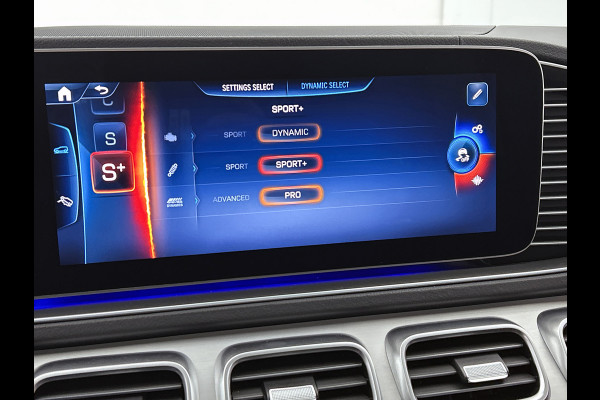 Mercedes-Benz GLE Coupé Mercedes-AMG 53 Hybrid 4MATIC+ Premium Plus Trekhaak | Panorama Schuif-Kanteldak | AMG Night Pakket | Distronic | Parkeerpakket met 360°-camera | Lederen Bekleding. Inclusief 24 maanden MB Certified garantie voor Europa.