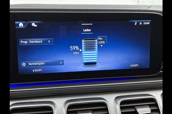 Mercedes-Benz GLE Coupé Mercedes-AMG 53 Hybrid 4MATIC+ Premium Plus Trekhaak | Panorama Schuif-Kanteldak | AMG Night Pakket | Distronic | Parkeerpakket met 360°-camera | Lederen Bekleding. Inclusief 24 maanden MB Certified garantie voor Europa.