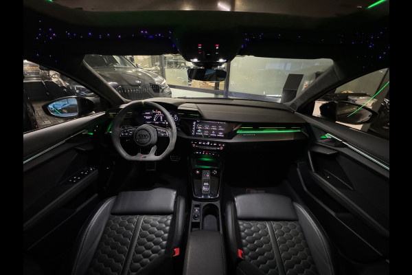 Audi RS3 Limousine 2.5 TFSI quattro Pano|Ceramic|HuD|B&O|VOL