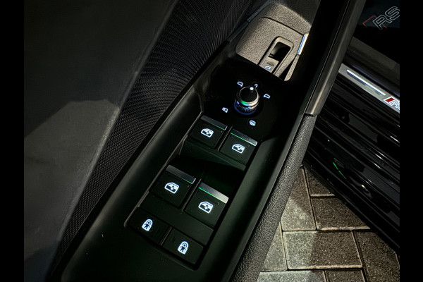 Audi RS3 Limousine 2.5 TFSI quattro Pano|Ceramic|HuD|B&O|VOL