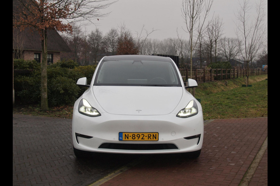 Tesla Model Y Long Range AWD 75 kWh | Panoramadak | Trekhaak | Camera | Apple Carplay | Cruise Control |