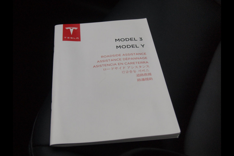 Tesla Model Y Long Range AWD 75 kWh | Panoramadak | Trekhaak | Camera | Apple Carplay | Cruise Control |