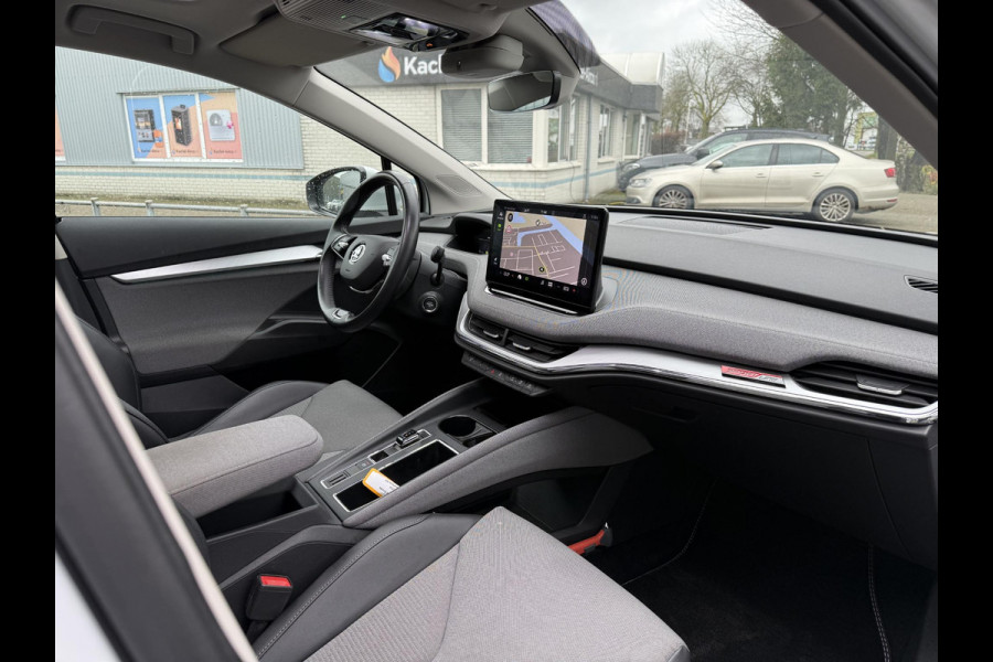 Škoda ENYAQ iV 60 Aut Electric | SOH 91% | Trekhaak | Panorama | Navi |