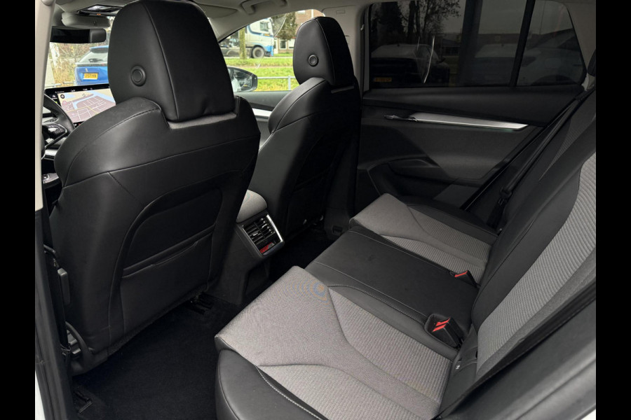 Škoda ENYAQ iV 60 Aut Electric | SOH 91% | Trekhaak | Panorama | Navi |