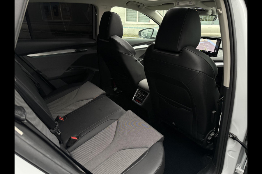 Škoda ENYAQ iV 60 Aut Electric | SOH 91% | Trekhaak | Panorama | Navi |