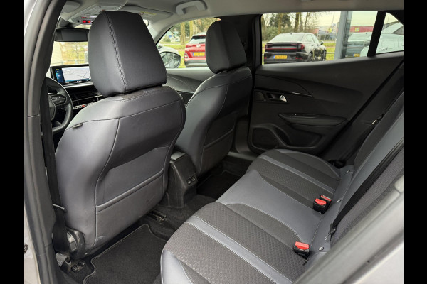 Peugeot e-2008 Aut. EV Allure 50kWh | SoH 90% | Navi | Camera | 3D Cockpit |