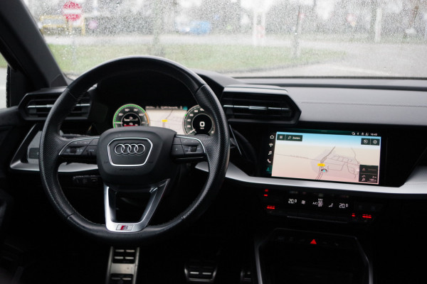 Audi A3 Sportback 45 TFSI e 245 PK S-Line Edition Competition PHEV, Head-Up, Camera, Winterpakket