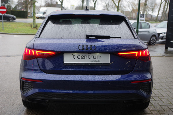 Audi A3 Sportback 45 TFSI e 245 PK S-Line Edition Competition PHEV, Head-Up, Camera, Winterpakket