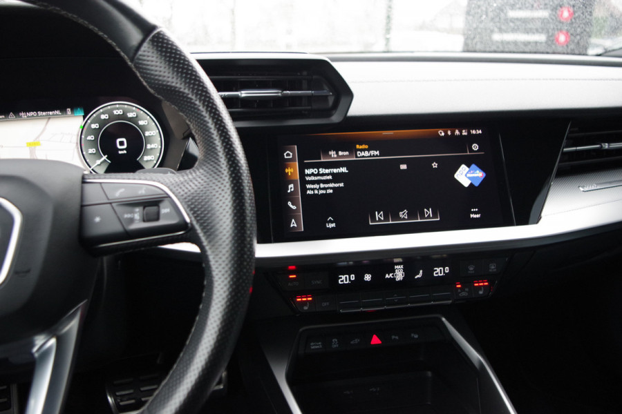 Audi A3 Sportback 45 TFSI e 245 PK S-Line Edition Competition PHEV, Head-Up, Camera, Winterpakket