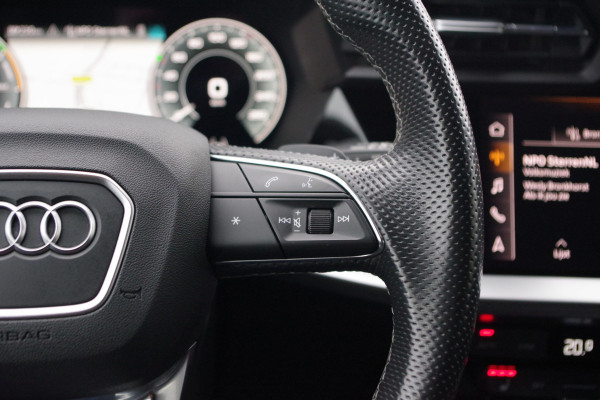 Audi A3 Sportback 45 TFSI e 245 PK S-Line Edition Competition PHEV, Head-Up, Camera, Winterpakket