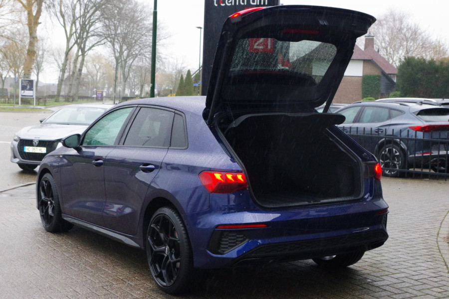 Audi A3 Sportback 45 TFSI e 245 PK S-Line Edition Competition PHEV, Head-Up, Camera, Winterpakket