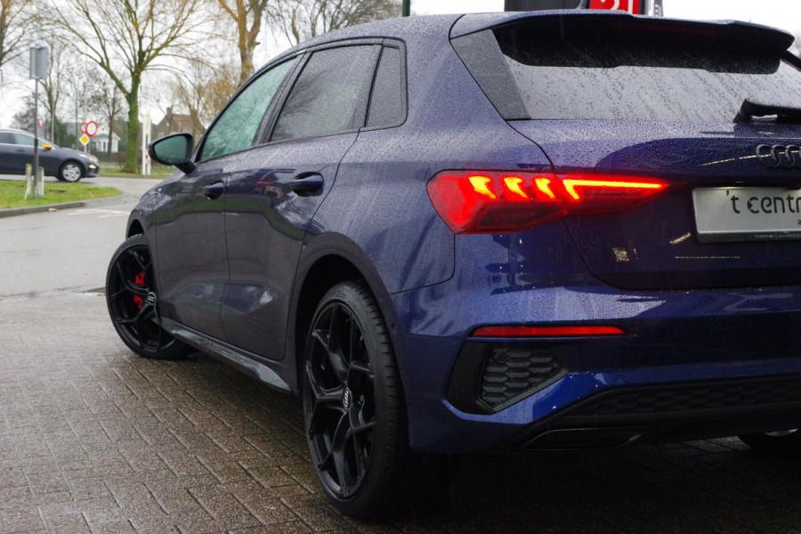 Audi A3 Sportback 45 TFSI e 245 PK S-Line Edition Competition PHEV, Head-Up, Camera, Winterpakket