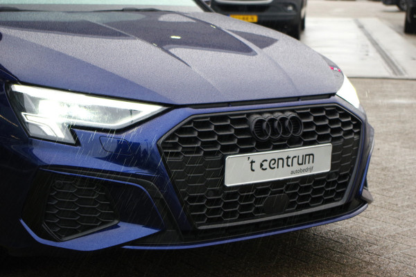 Audi A3 Sportback 45 TFSI e 245 PK S-Line Edition Competition PHEV, Head-Up, Camera, Winterpakket