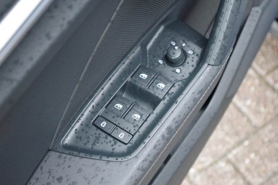 Audi A3 Sportback 45 TFSI e 245 PK S-Line Edition Competition PHEV, Head-Up, Camera, Winterpakket