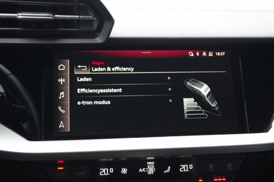 Audi A3 Sportback 45 TFSI e 245 PK S-Line Edition Competition PHEV, Head-Up, Camera, Winterpakket