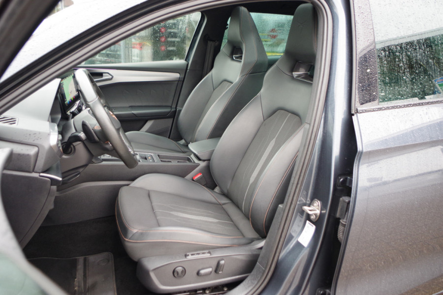CUPRA Leon Sportstourer 1.4 e-Hybrid VZ 245 PK Performance, Panoramadak, Memory, WInterpakket, Kuipstoelen