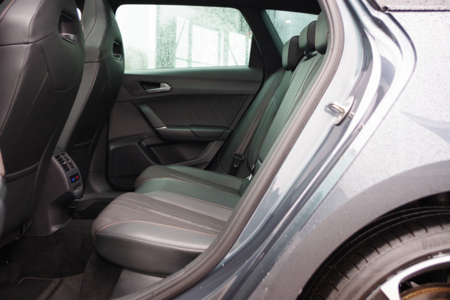 CUPRA Leon Sportstourer 1.4 e-Hybrid VZ 245 PK Performance, Panoramadak, Memory, WInterpakket, Kuipstoelen