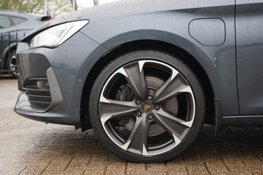 CUPRA Leon Sportstourer 1.4 e-Hybrid VZ 245 PK Performance, Panoramadak, Memory, WInterpakket, Kuipstoelen