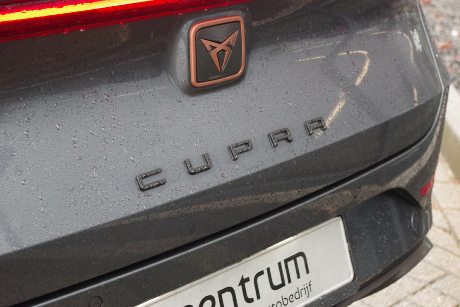 CUPRA Leon Sportstourer 1.4 e-Hybrid VZ 245 PK Performance, Panoramadak, Memory, WInterpakket, Kuipstoelen