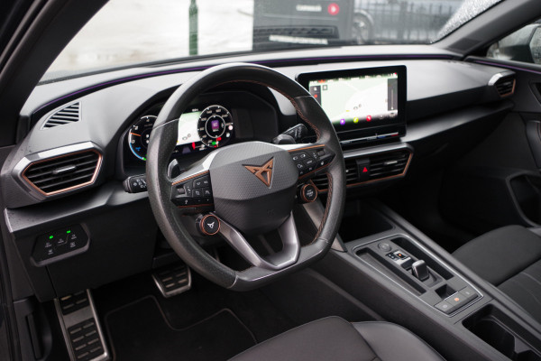 CUPRA Leon Sportstourer 1.4 e-Hybrid VZ 245 PK Performance, Panoramadak, Memory, WInterpakket, Kuipstoelen