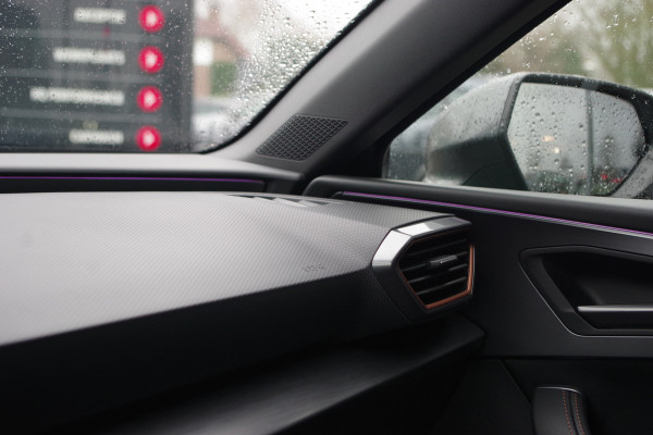 CUPRA Leon Sportstourer 1.4 e-Hybrid VZ 245 PK Performance, Panoramadak, Memory, WInterpakket, Kuipstoelen