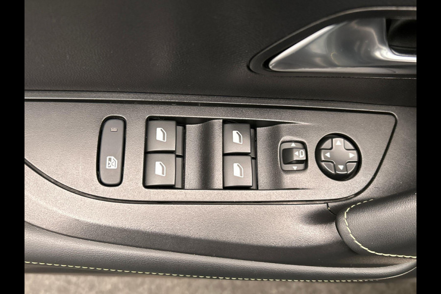 Peugeot 2008 1.2 PureTech GT Pack | Origineel Nederlands |Adaptieve Cruisecotrol Laneassist Trekhaak Camera Carplay